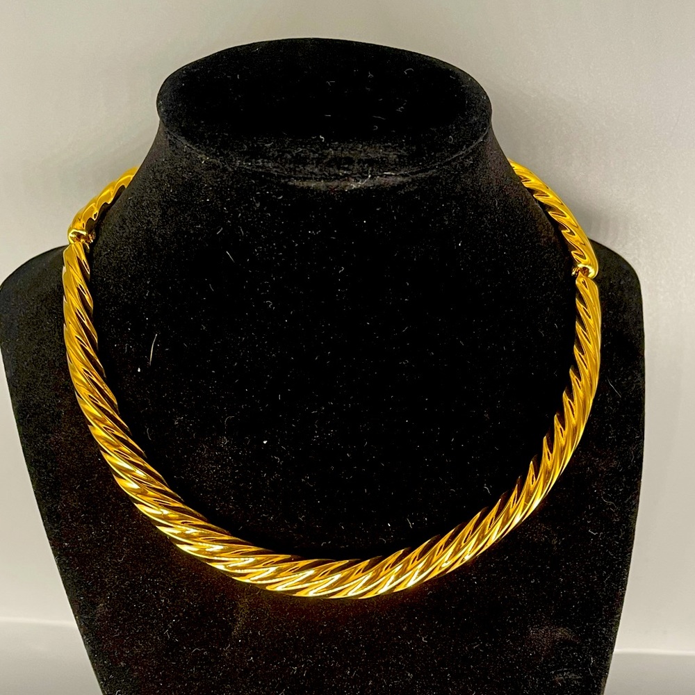 Vintage Gold-Plated Monet Fashion Necklace Choker